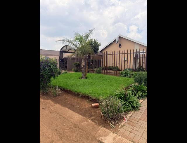 2 BEDROOM HOUSE FOR SALE IN WINDMILL PARK